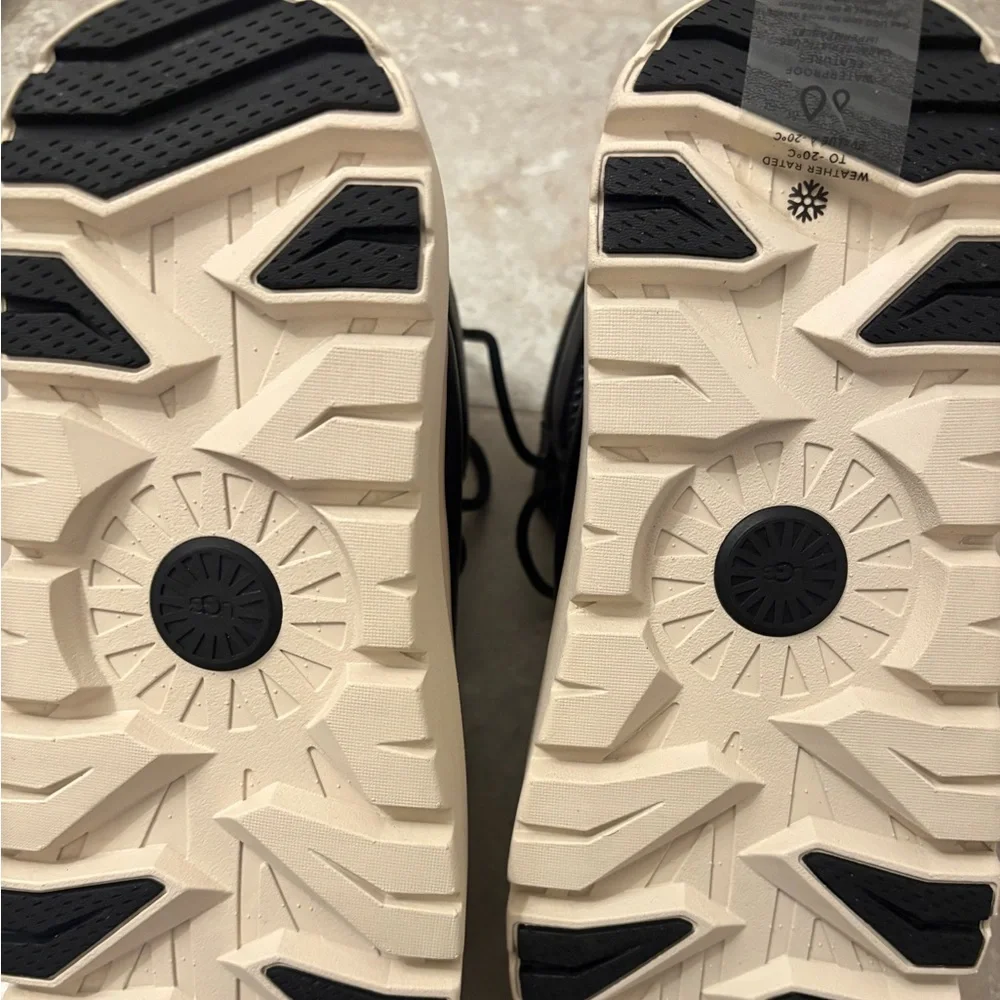 UGG Men’s Black Neumel High Weather Hybrid Boot Size 9 Men’s - Picture 5 of 7